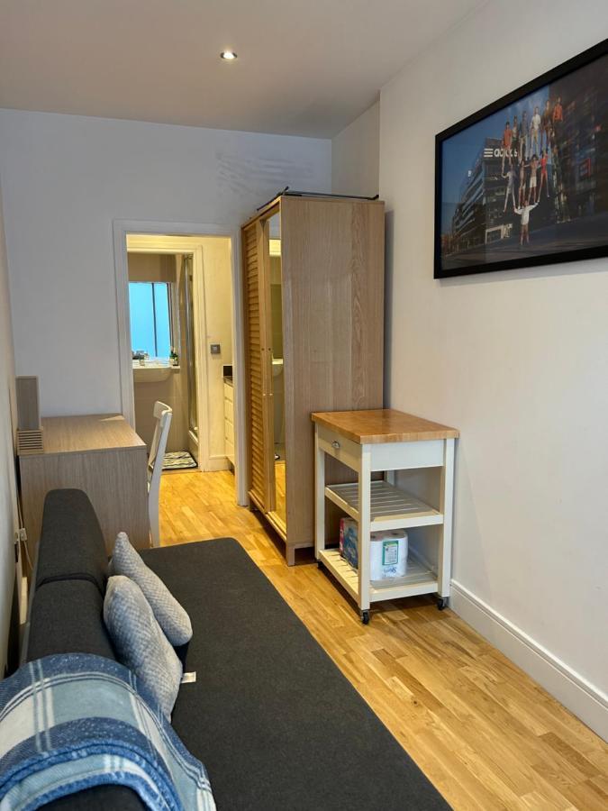 Fully Equipped Studio In Greenwich - 1 Min To Station Лондон Экстерьер фото
